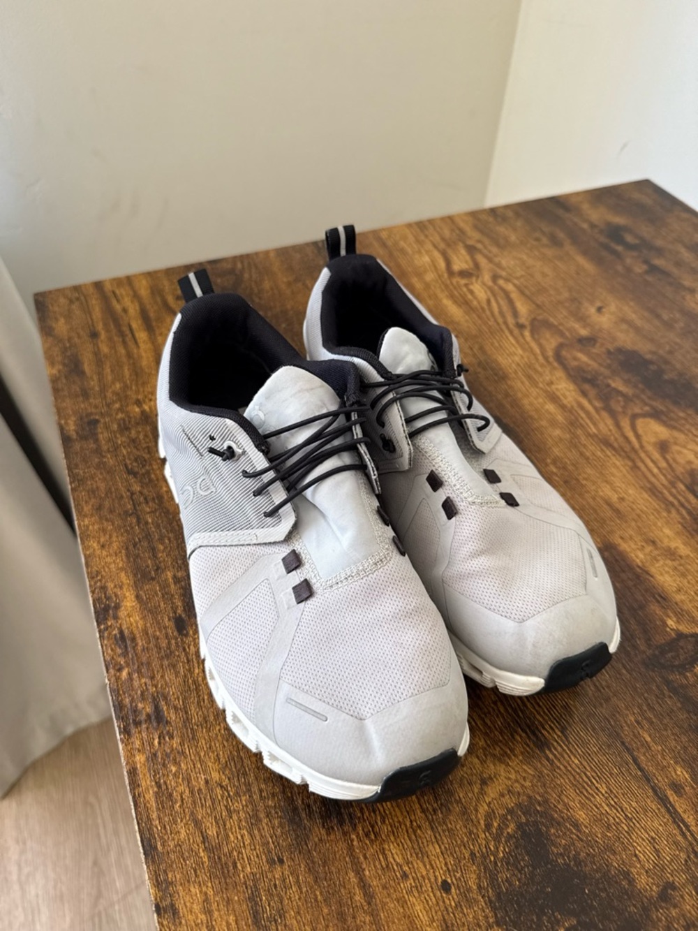 On Clouds Women’s Sneakers